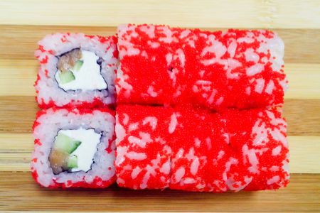 Ролл Калифорния чиз с лососем