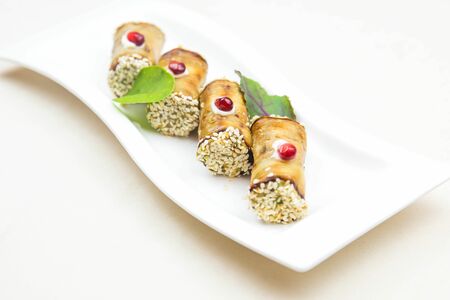 Рулетики из баклажан с сыром