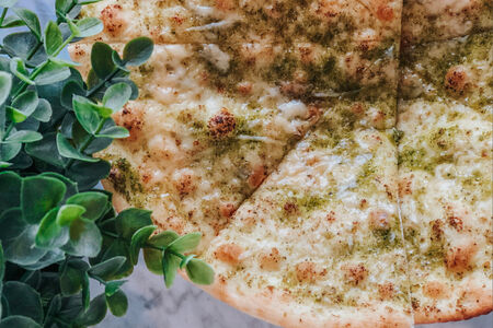 Фокачча с соусом песто