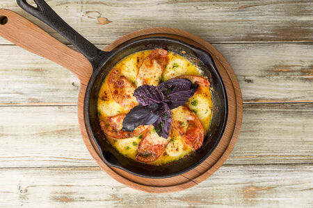 Запеченный сыр сулугуни