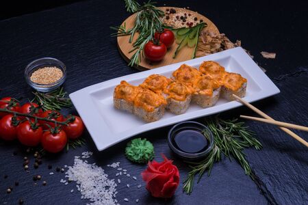 Ролл запеченный Филадельфия