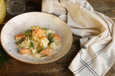 Паппарделле с лососем