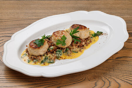 Котлета из кролика с гречневым ризотто