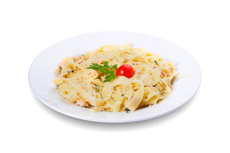 Паста с лососем и сливочным соусом