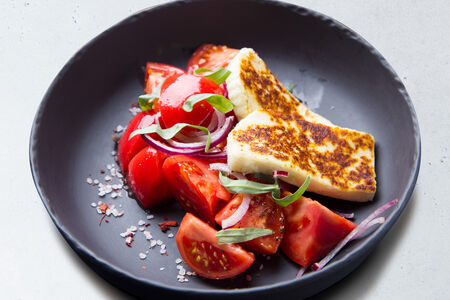 Салат из сладких помидоров с тархуном