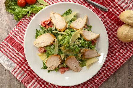 Салат Цезарь град