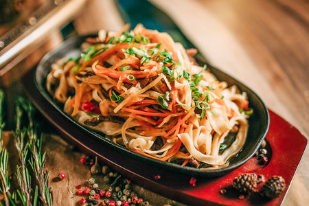 Цуйван с говядиной