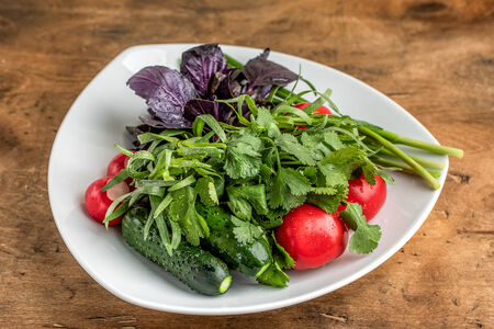 Ассорти из овощей и зелени