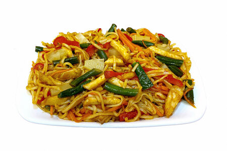 Вок Яичная лапша с курицей и ананасом