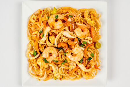 Пад-тай с морепродуктами