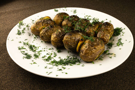 Картофель на мангале с салом