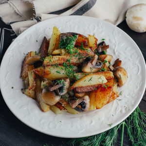 Обжаренный картофель с грибами