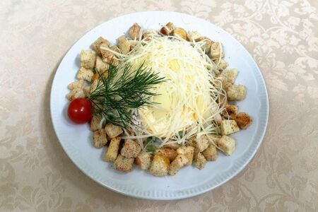 Салат Цезарь с курицей