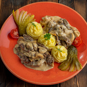 Бефстроганов из телятины