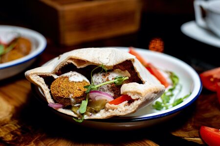 Авторская шварма в пите собственного приготовления