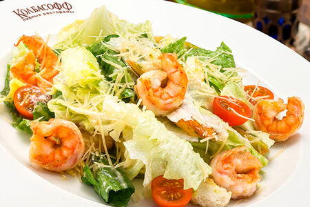 Салат Цезарь с креветками