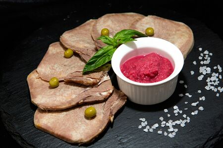 Язык говяжий с хреном