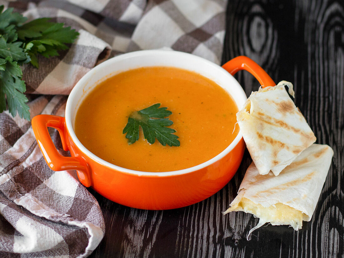 Вечером стулья