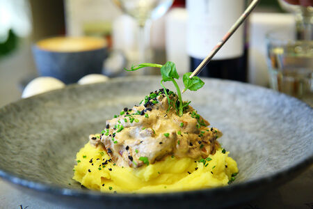 Бефстроганов с картофельным пюре