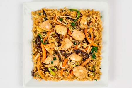 Жареный рис с цыпленком