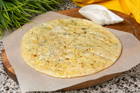 Хычин с сыром и зеленью