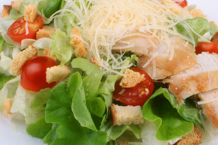 Салат Цезарь с курицей