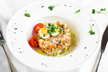 Салат Оливье с языком