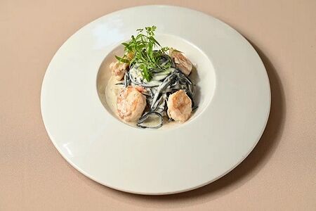 Паста Неро с креветками