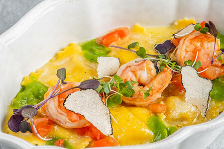 Равиоли с сибасом и креветками