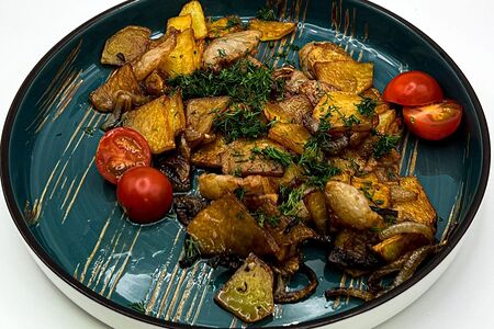 Картофель, жаренный на сале