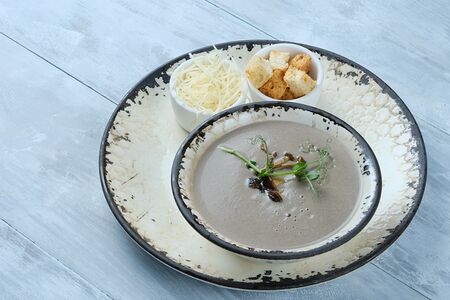 Крем-суп грибной