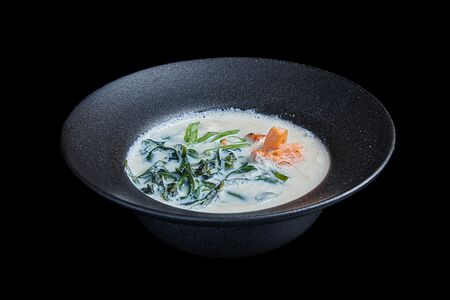 Сливочный суп с лососем