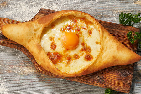 Хачапури по-аджарски