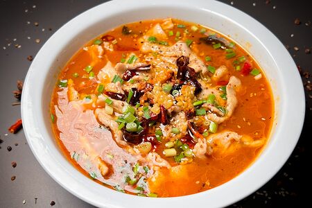 Свинина в остром бульоне по-сычуаньски