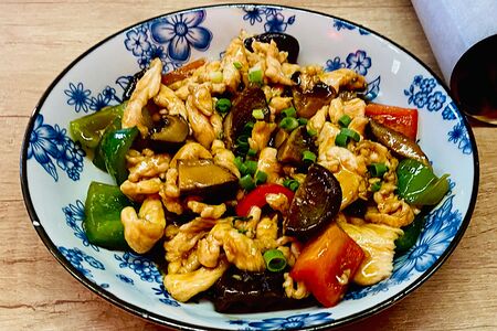 Цыпленок с грибами шиитаке