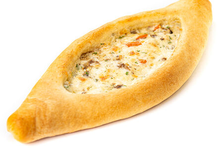 Хачапури с курицей и томатами