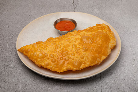 Чебурек с картофелем и сыром