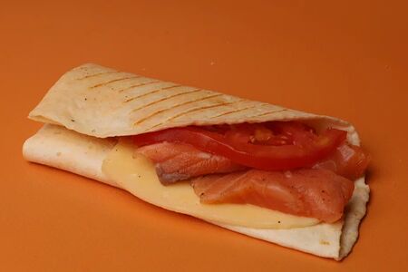 Мистер Ролл с лососем