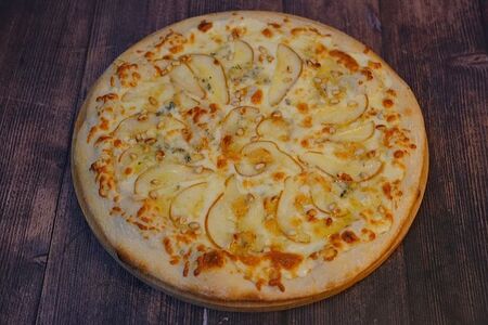 Пицца Сливочная с Дорблю и грушей 