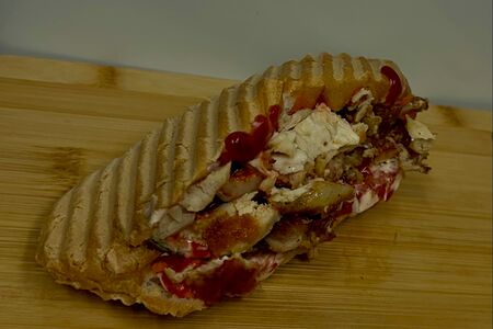 Гамбургер классический со свининой