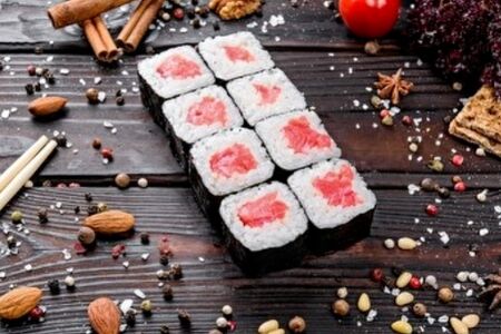 Маки с тунцом