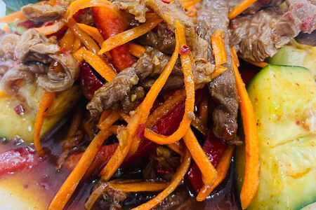 Острые огурцы с говядиной