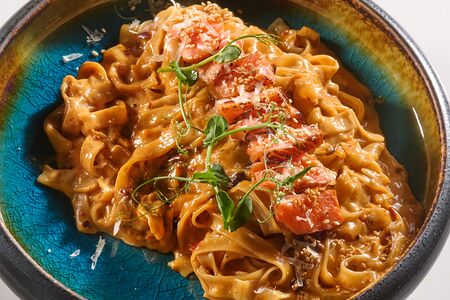 Лапша удон с сыром чеддер