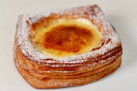 Слойка Елисейские поля с крем-брюле