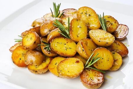 Картофель, запечённый с травами   