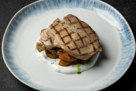 Стейк из свиной шеи