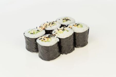 Ролл с огурцом