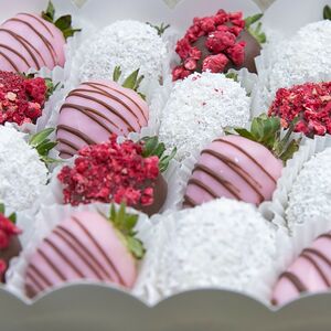 Клубника в шоколаде Розовое облачко 12-16 шт.