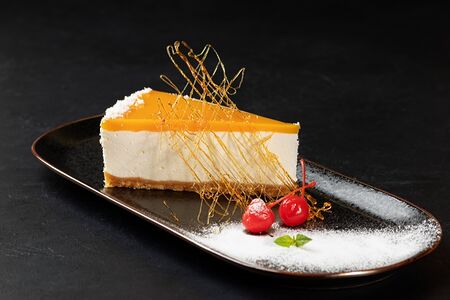 Торт Манго-Маракуйя 