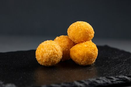 Сырные шарики